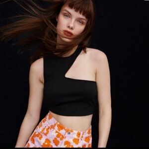 Zara Cropped Cut Out Ribbed Top Black Size Small asymmetrical modern